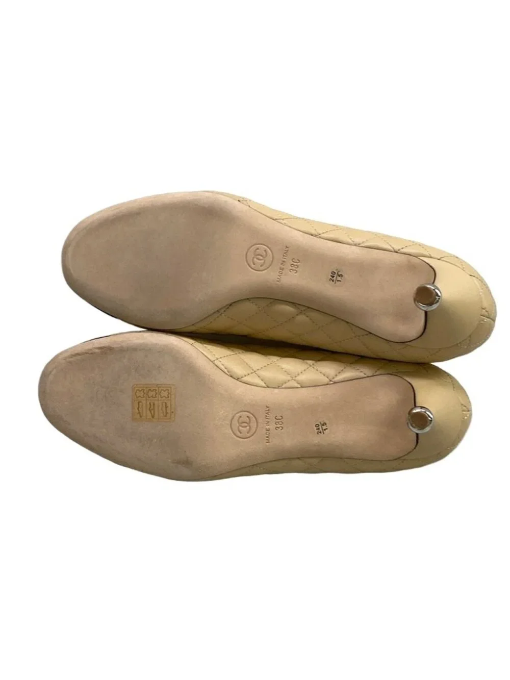 Chanel Pumps C CC Logo Beige Black Quilted Lambskin Heels